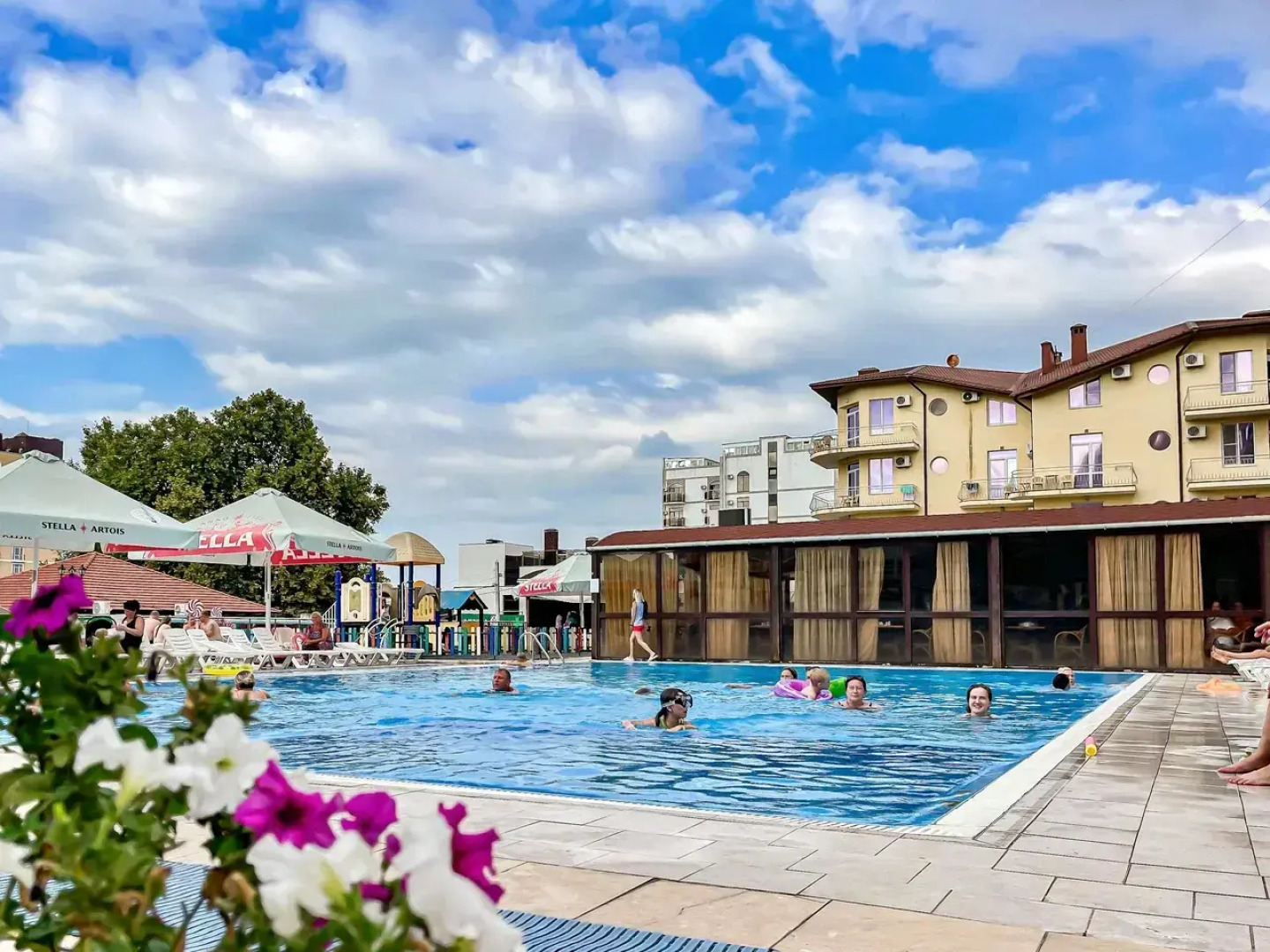 Отель Меридиан Плаза