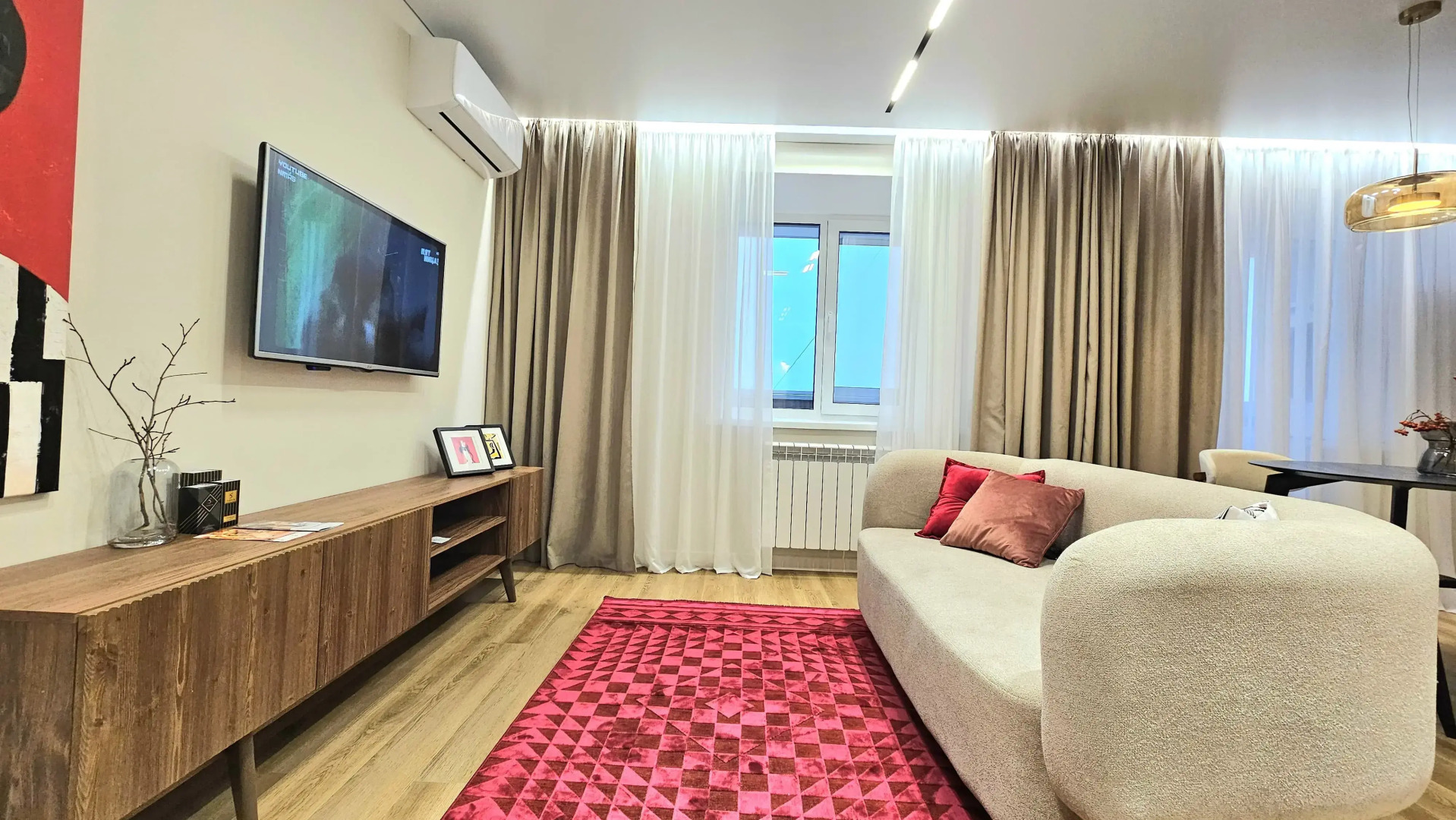 Квартира с Дизайнерским Ремонтом в Центральной Части Города от Urban Apartments