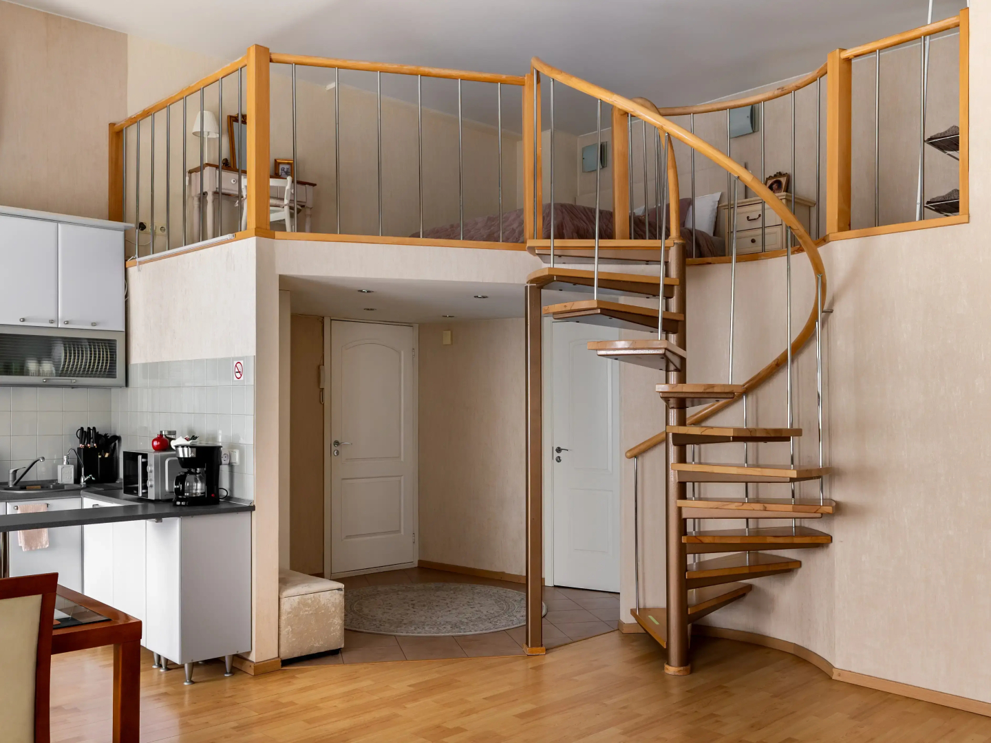 Апартаменты Granada атмосферная двухъярусная квартира-студия в историческом центре города рядом с Таврическим садом