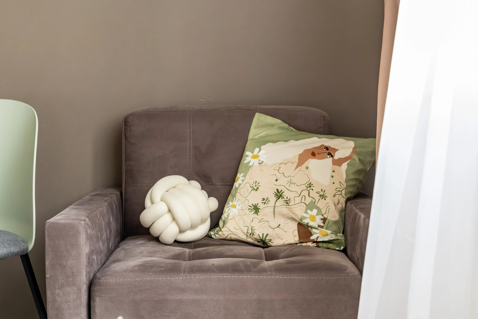 Апартаменты Your Apart на Васильевском Острове