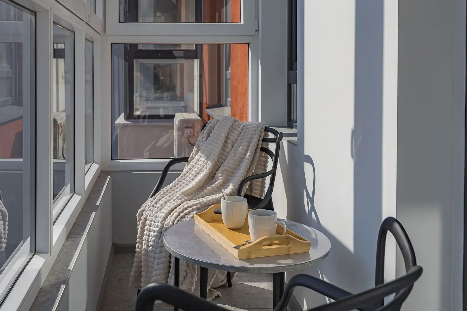 Апартаменты в центре города на улице Б Панина с парковкой Сова-Дом