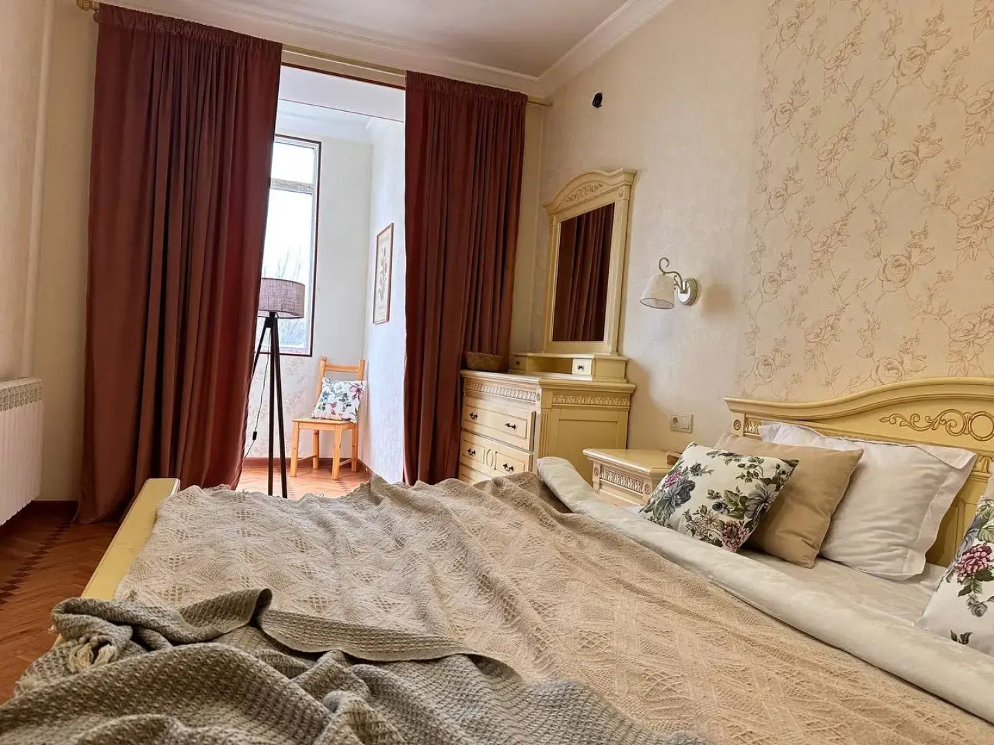 Квартира Роскошная Трёхкомнатная