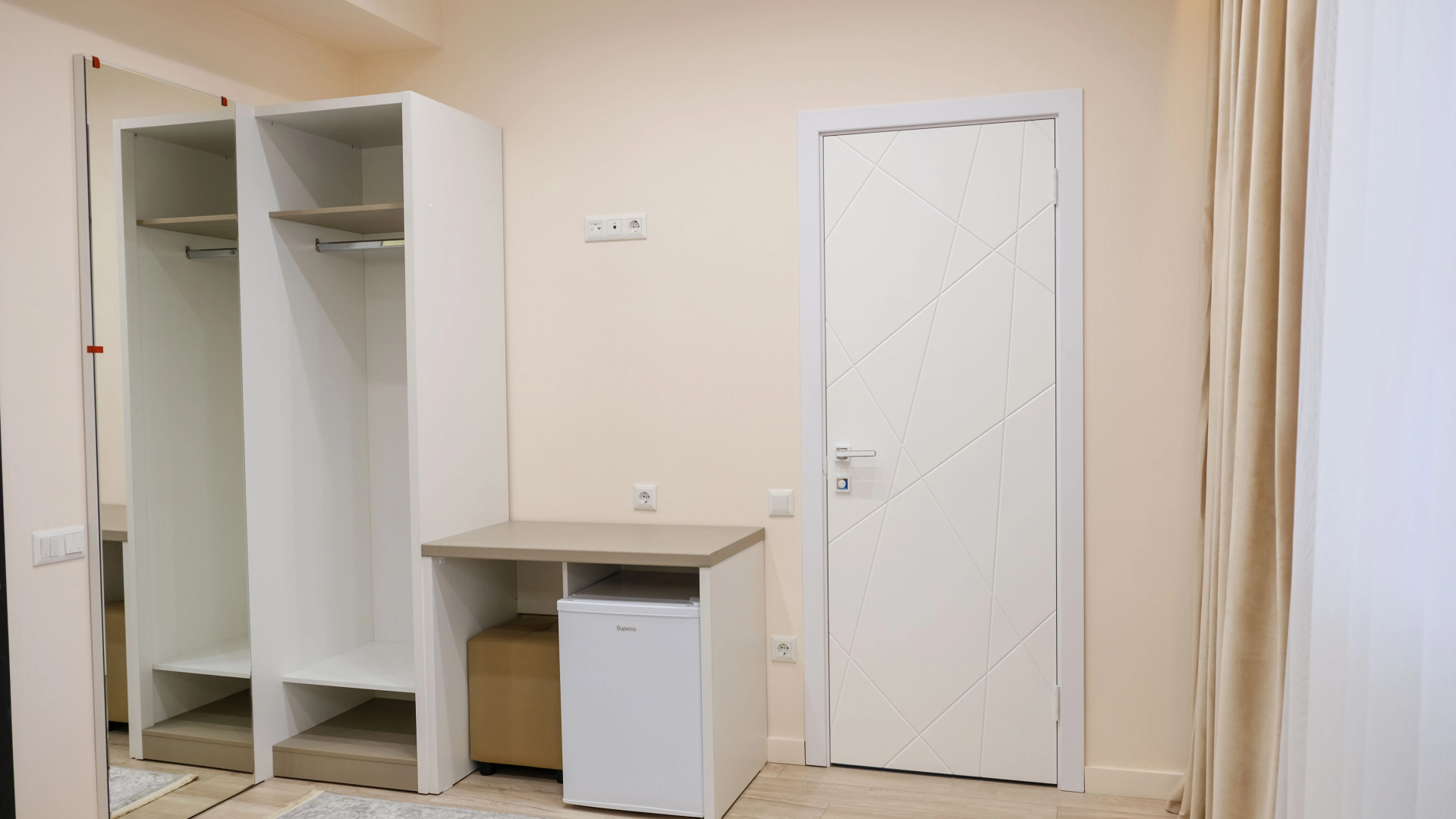 Apple Hostel