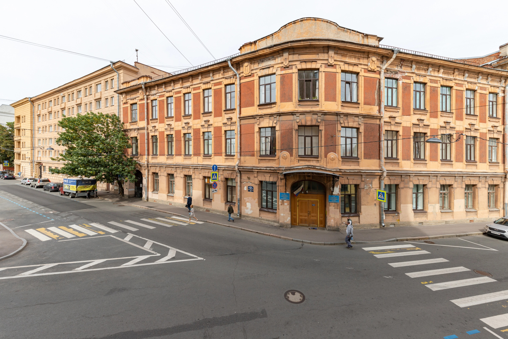 Квартира Странная квартирка
