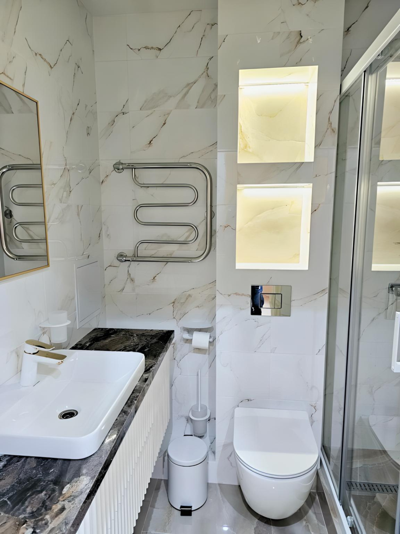 Апартаменты Шикарная Квартира в Стиле Неоклассика с Видом на Горы