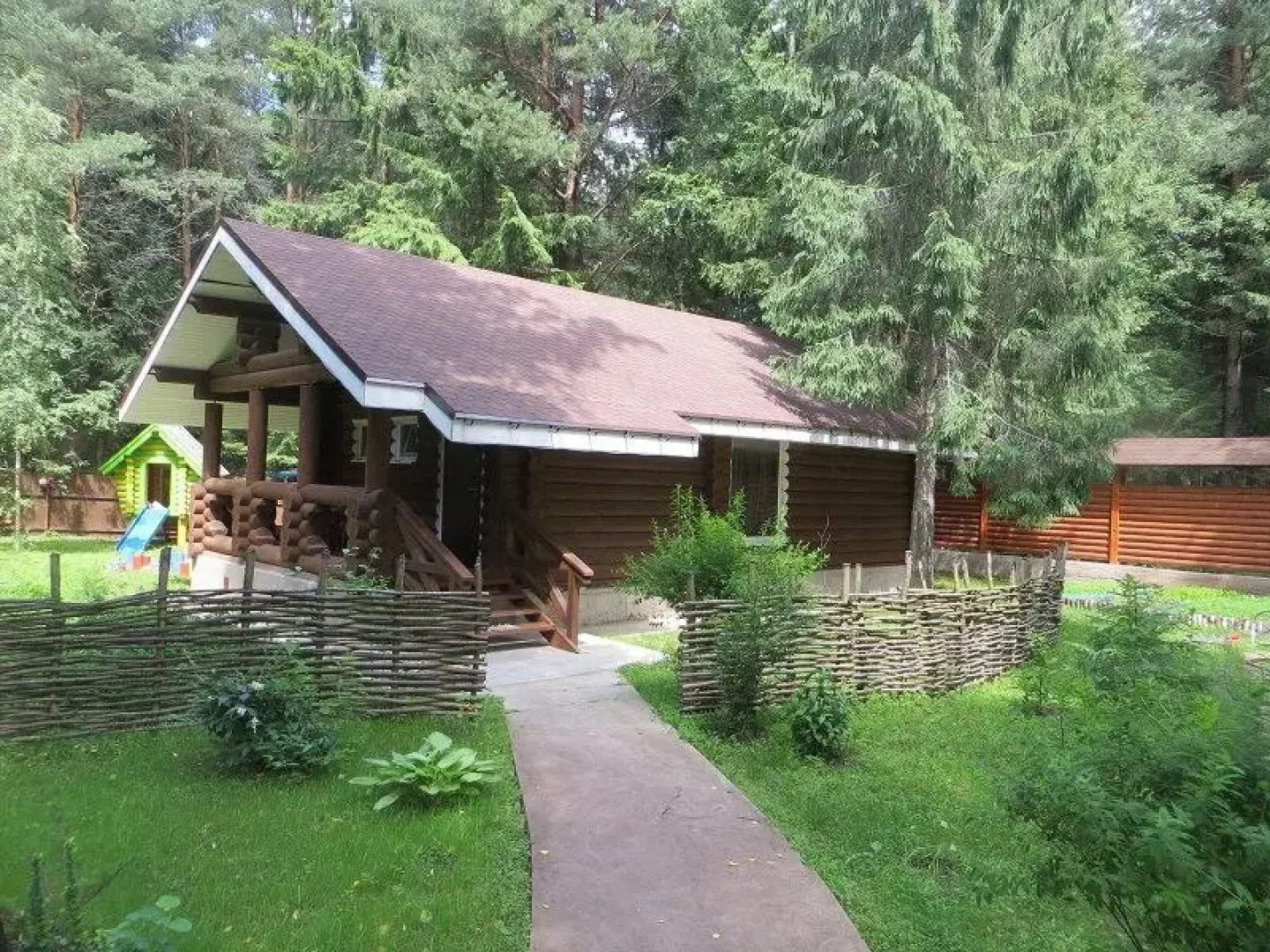 Коттеджи Green Forest Еcoclub