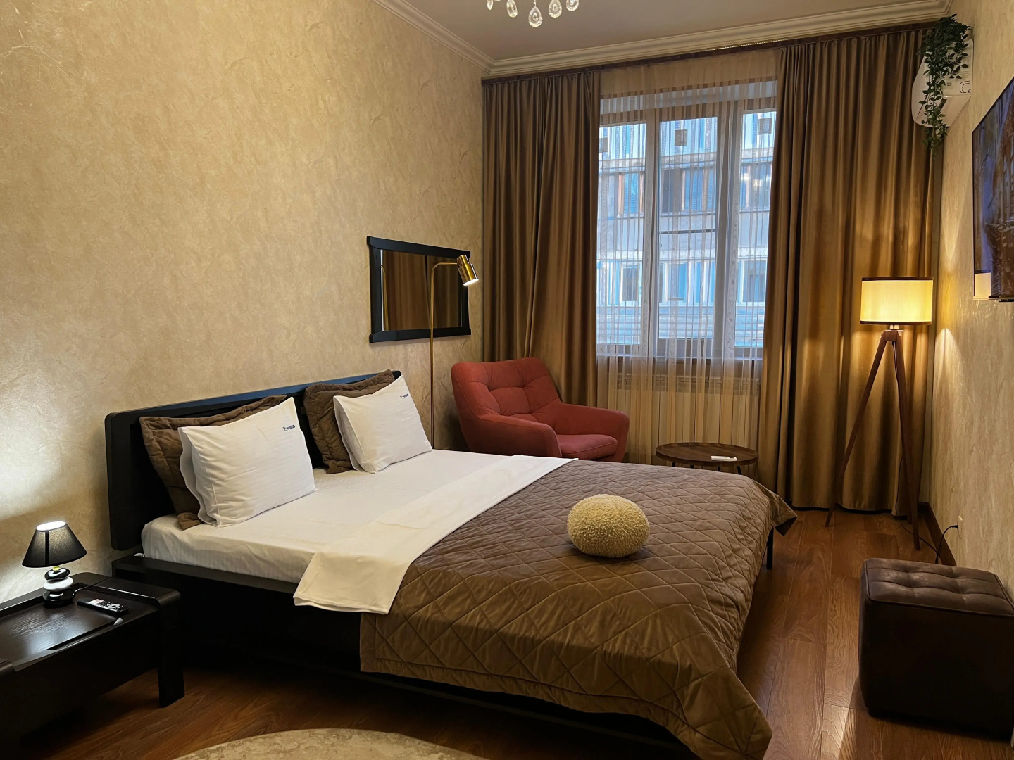 Апартаменты возле Парка на Аллее Строителей by Sutki26 1