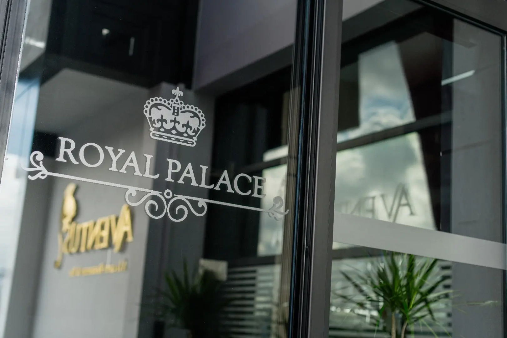 Royal Palace Hotel