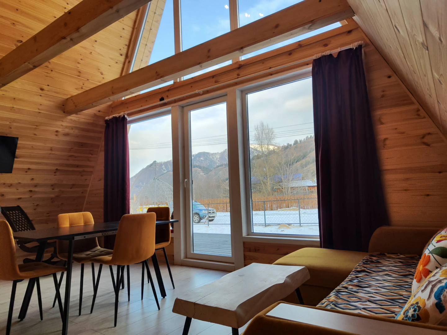 Гостевой дом Коттедж с панорамным видом на горы