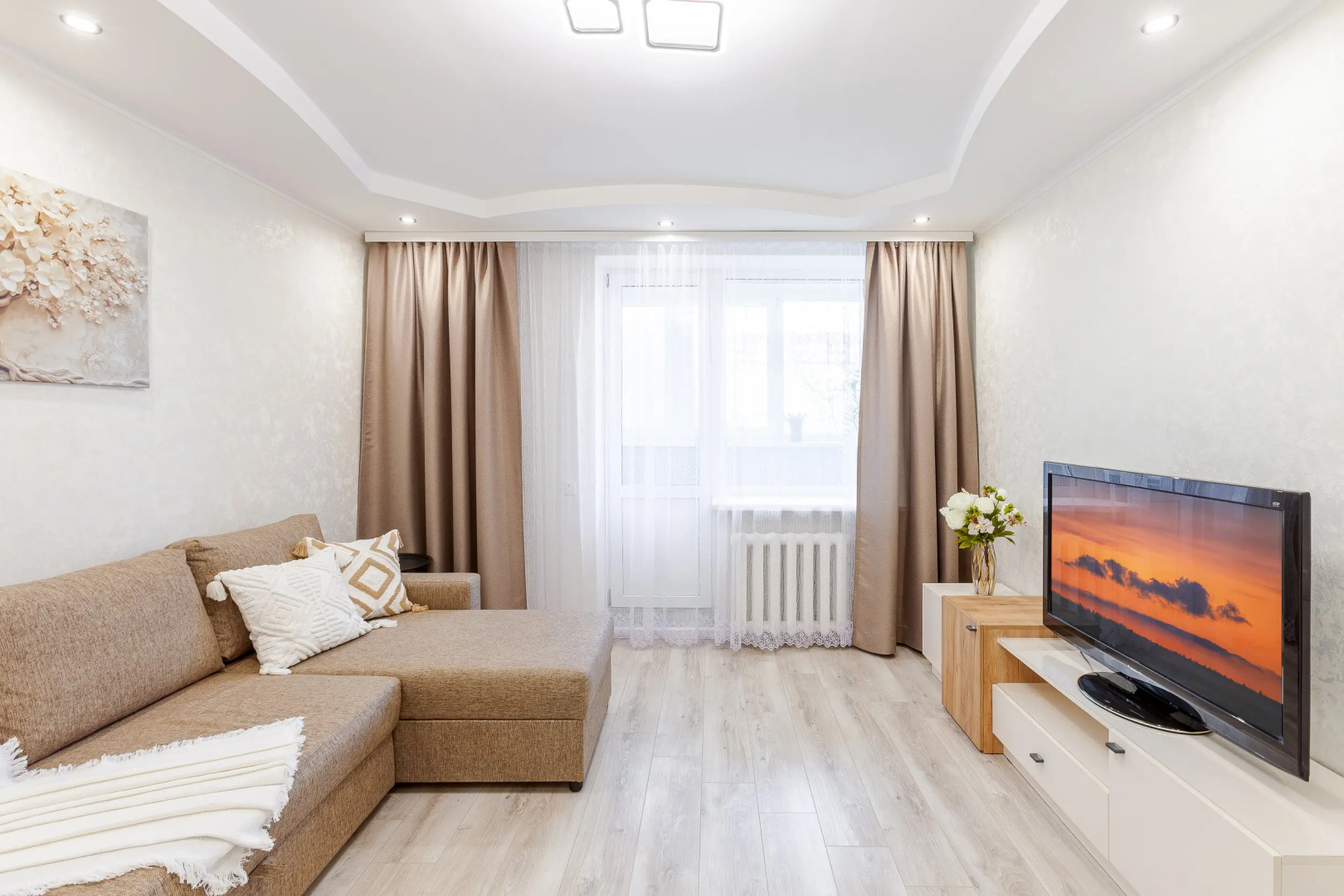 Квартира Aura-Новая и комфортная двухкомнатная