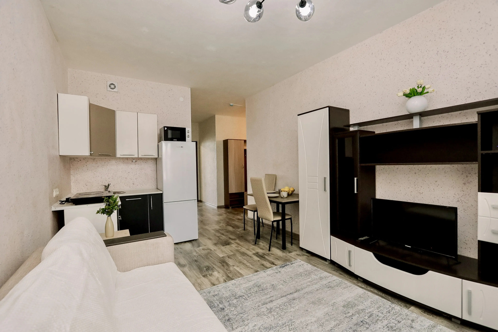 Трехместные апартаменты с Балконом и Видом на Озеро