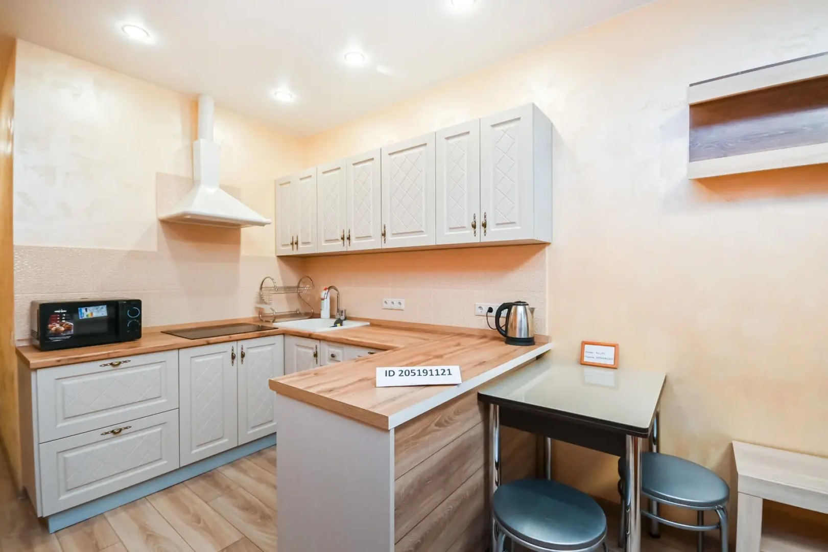 Апартаменты на улице Дмитрия Михайлова 12 (2)