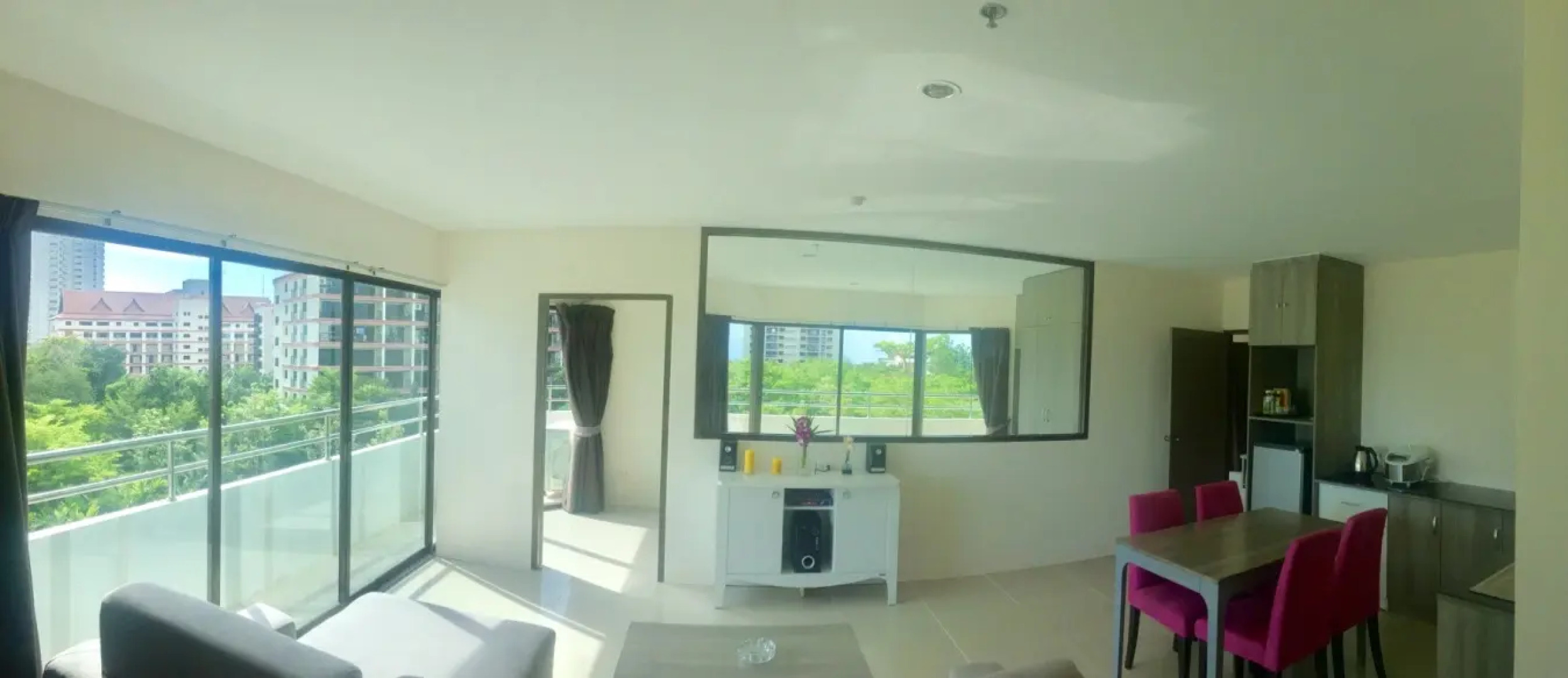 Апартаменты R-Con Wongamat