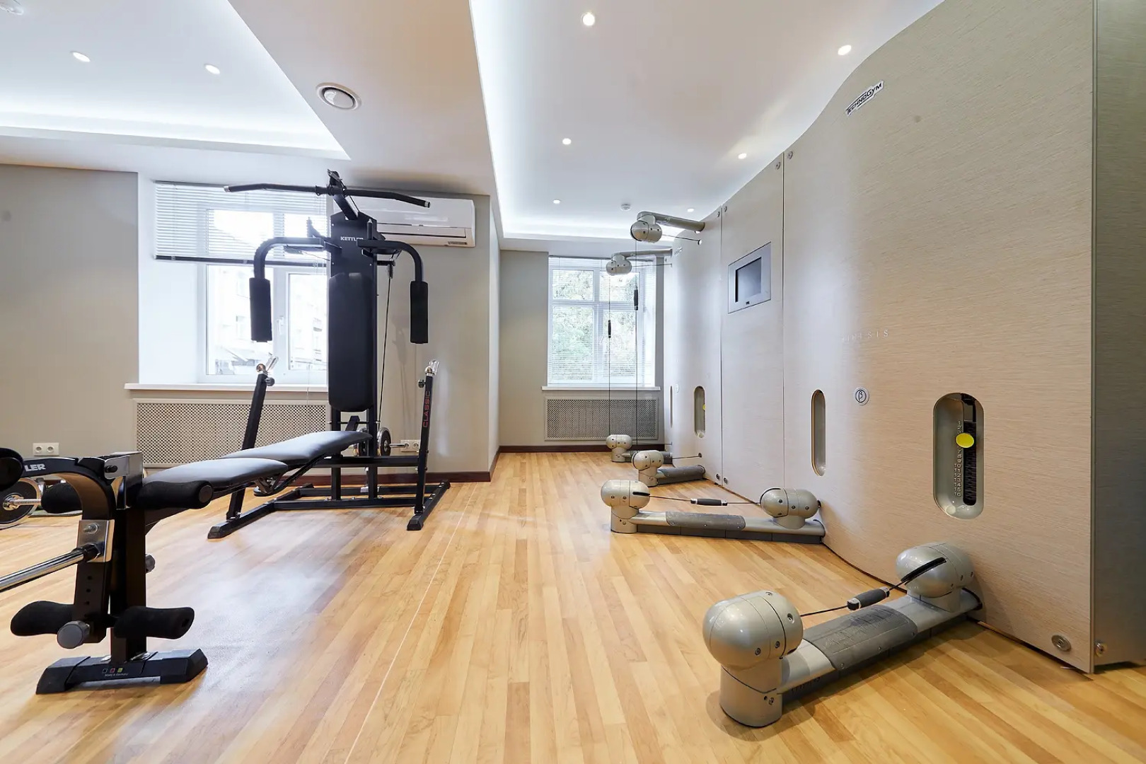 Отель Гостиница Центральная (бывшая Чернигов)