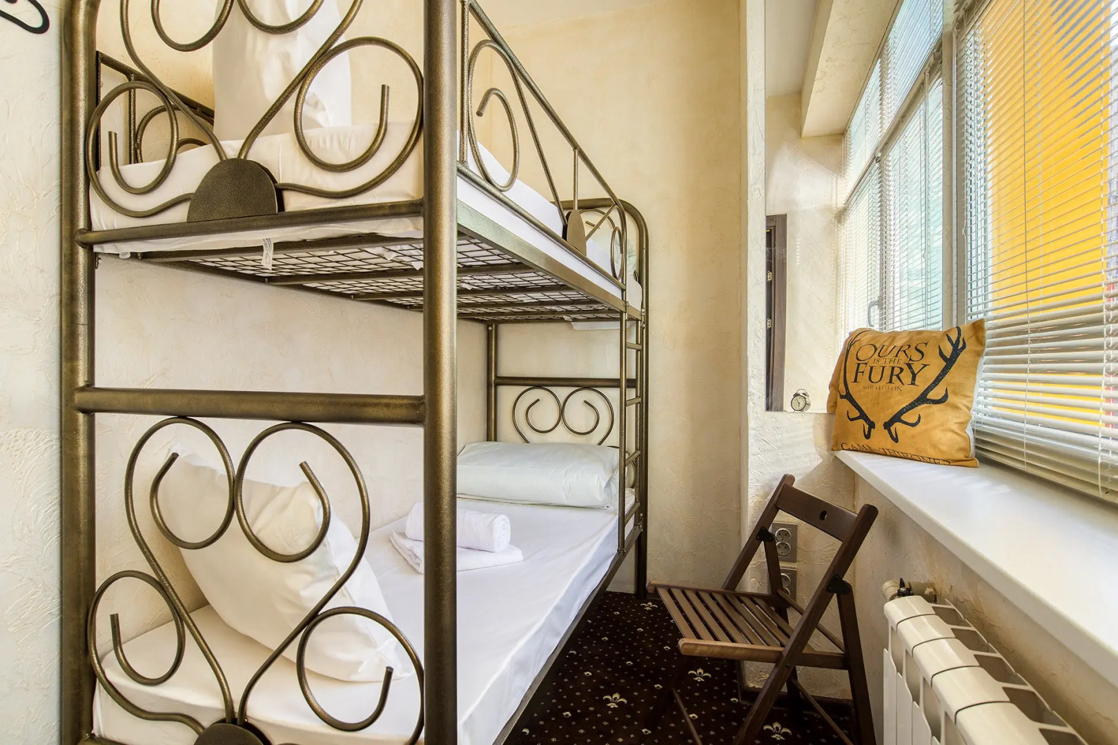 Отель Винтерфелл Новокузнецкая