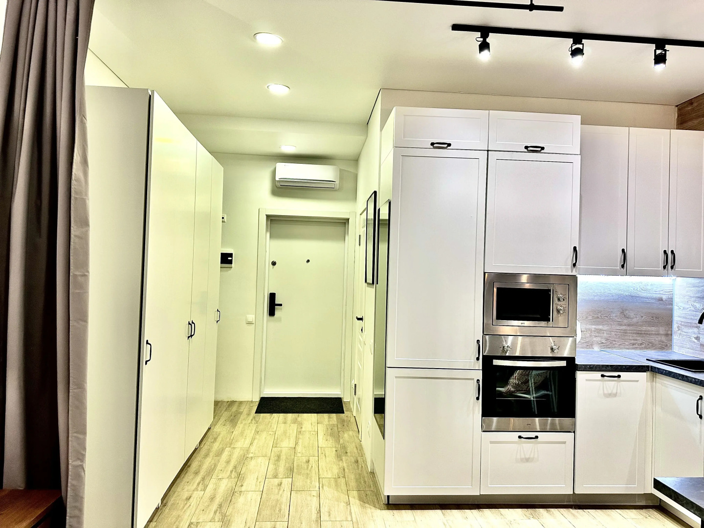 Квартира Люкс-Студия дизайнерская с видом на реку и Москва Сити