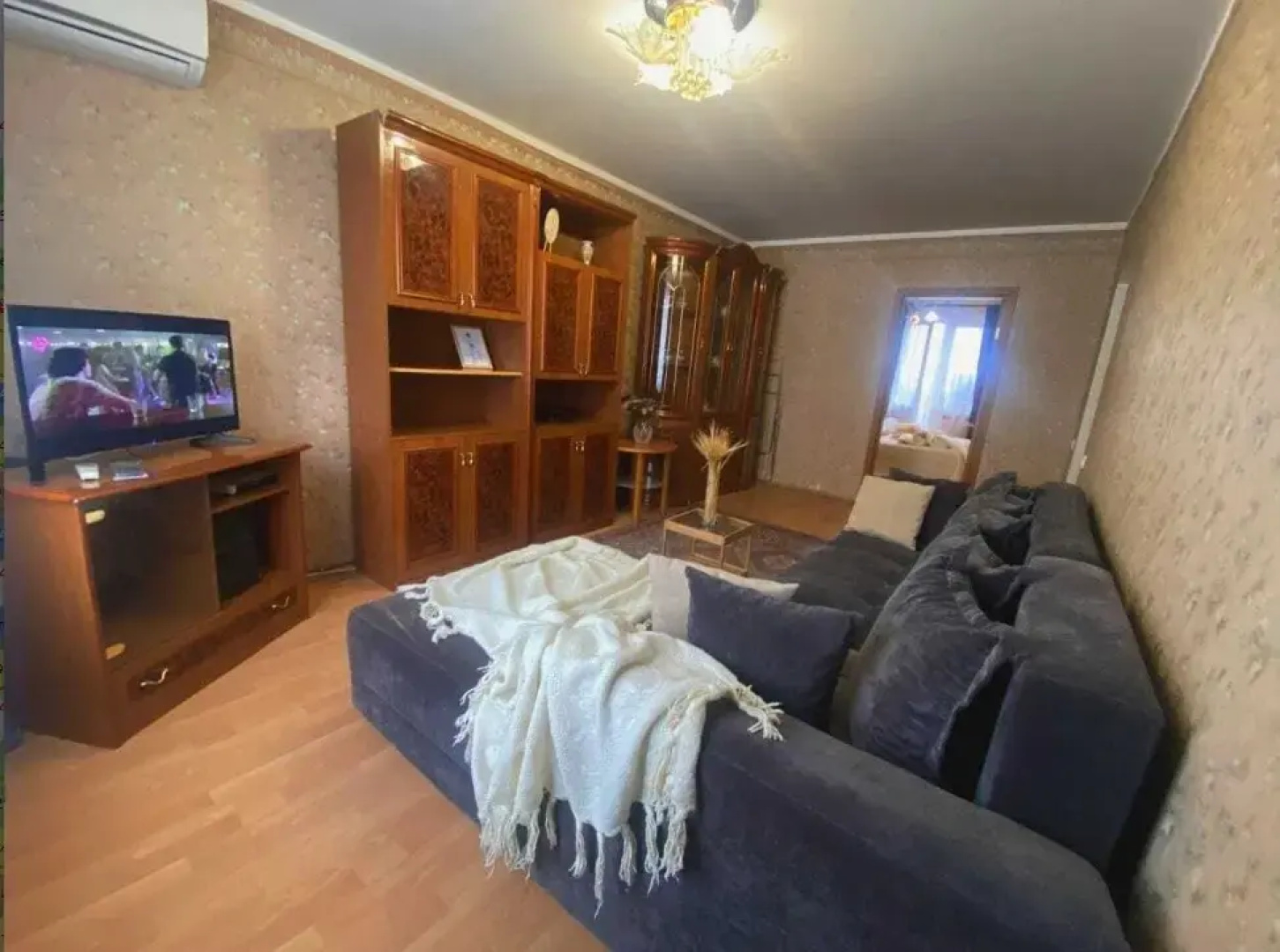 Квартира GoldApart Мантулинская 2