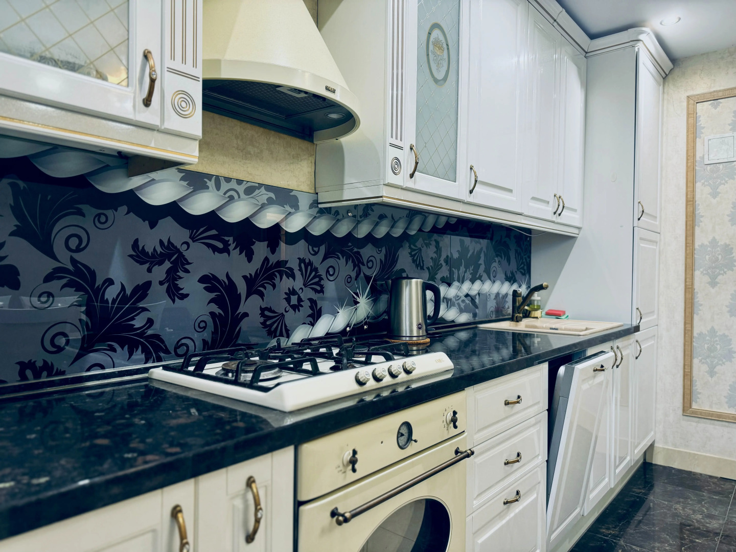 Квартира 2-х комнатная возле Кремля