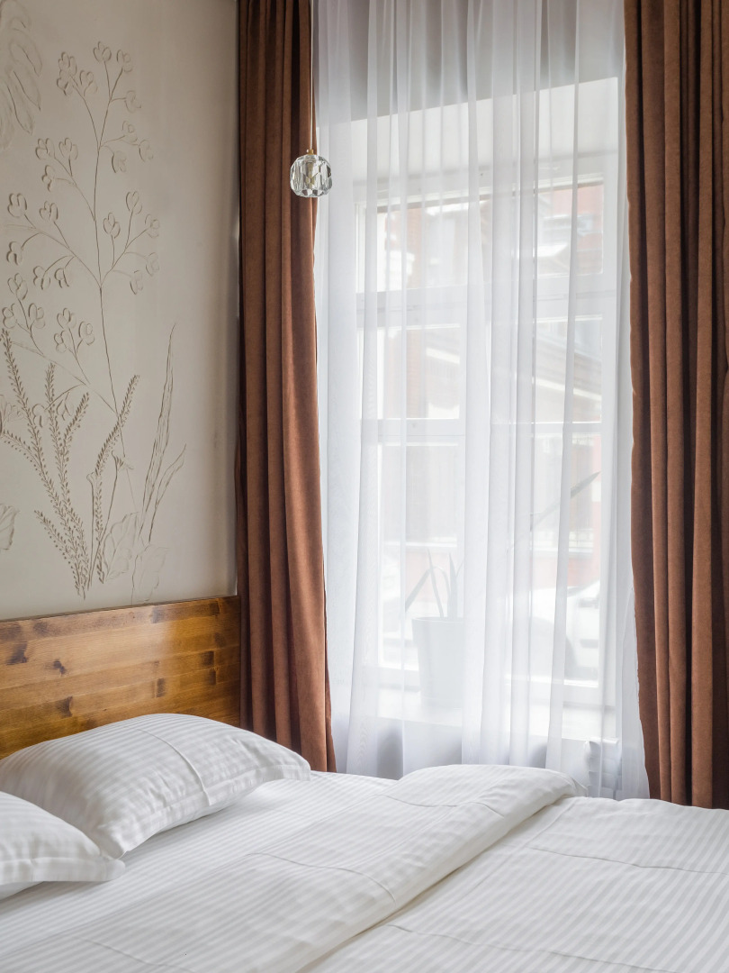 Отель Тихонов