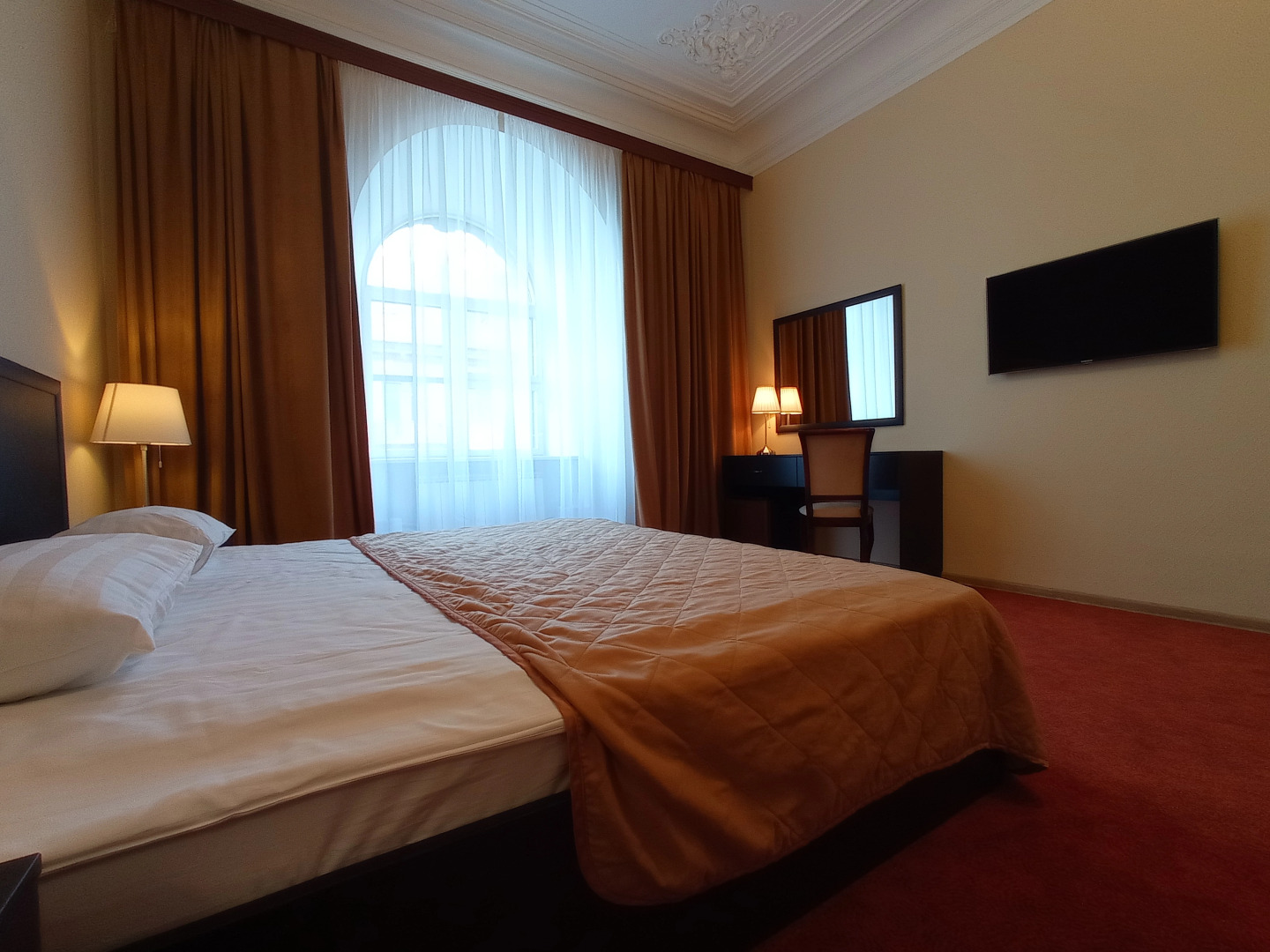 Меблированные комнаты  Соната у Эрмитажа