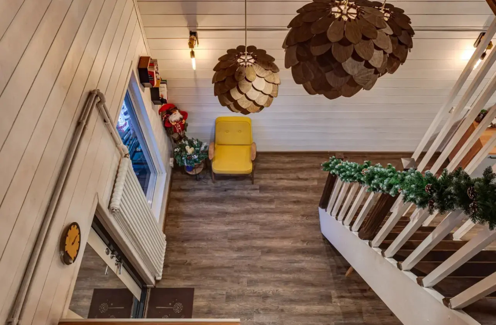 Частный дом с бaнeй на дpoвaх Harmony