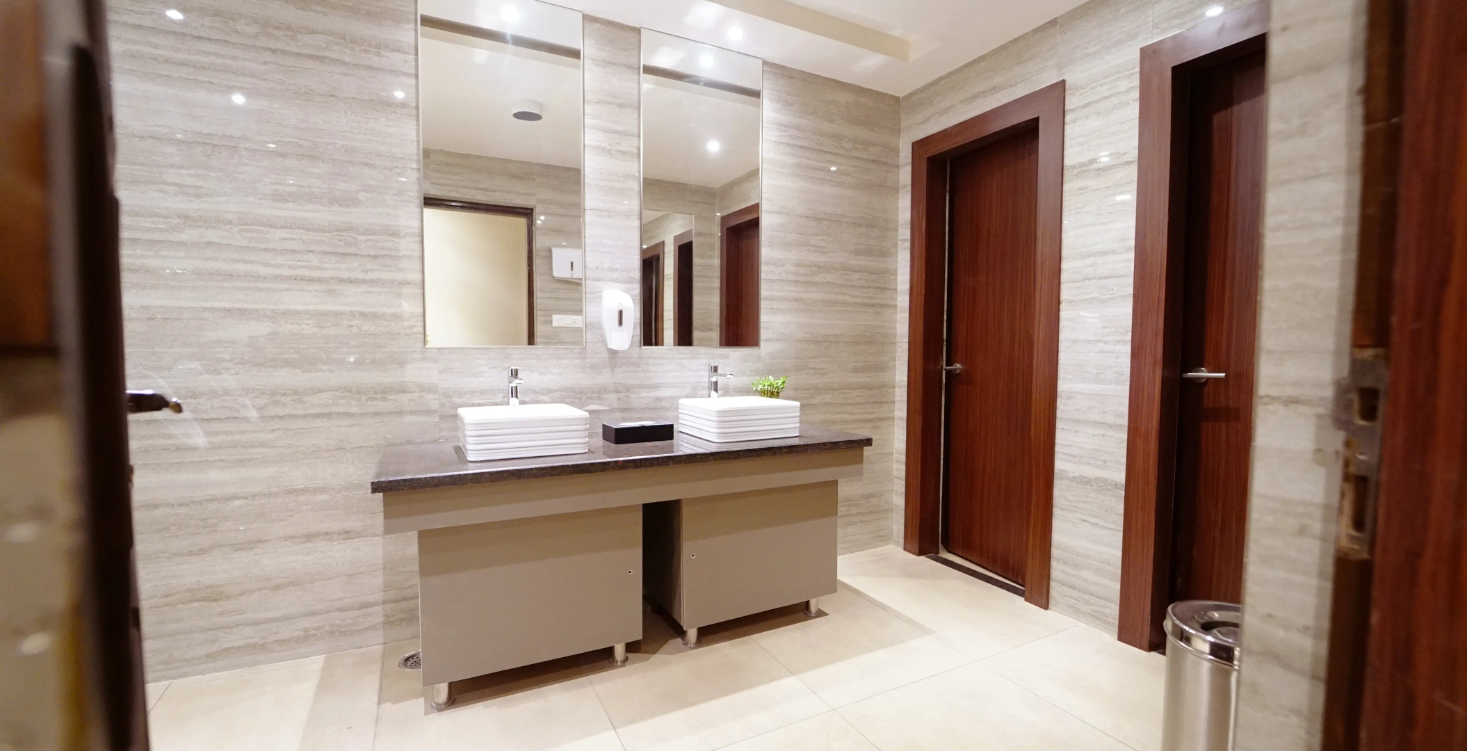 Отель Maplewood Premier