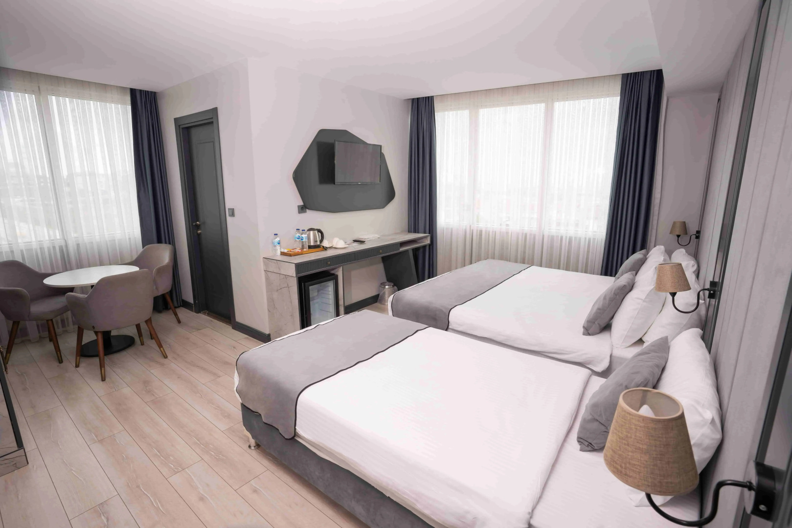 Отель Express Plus