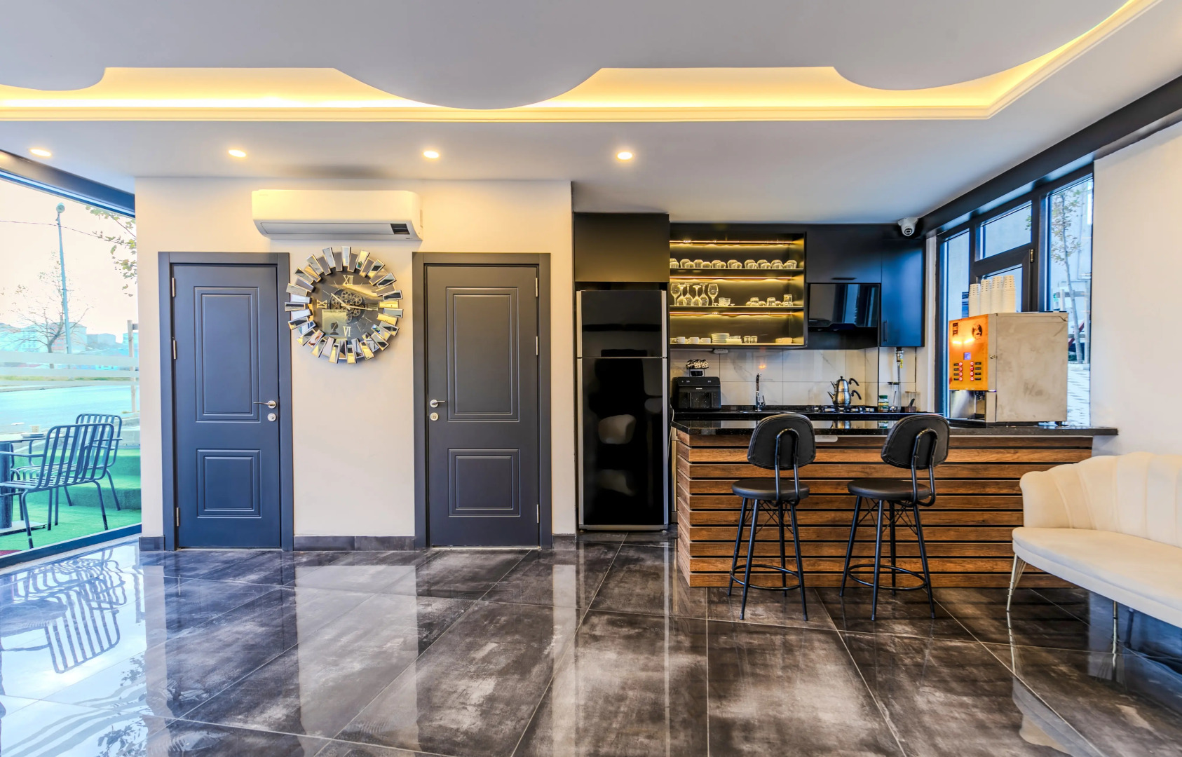 Отель Solin Airport Hotel