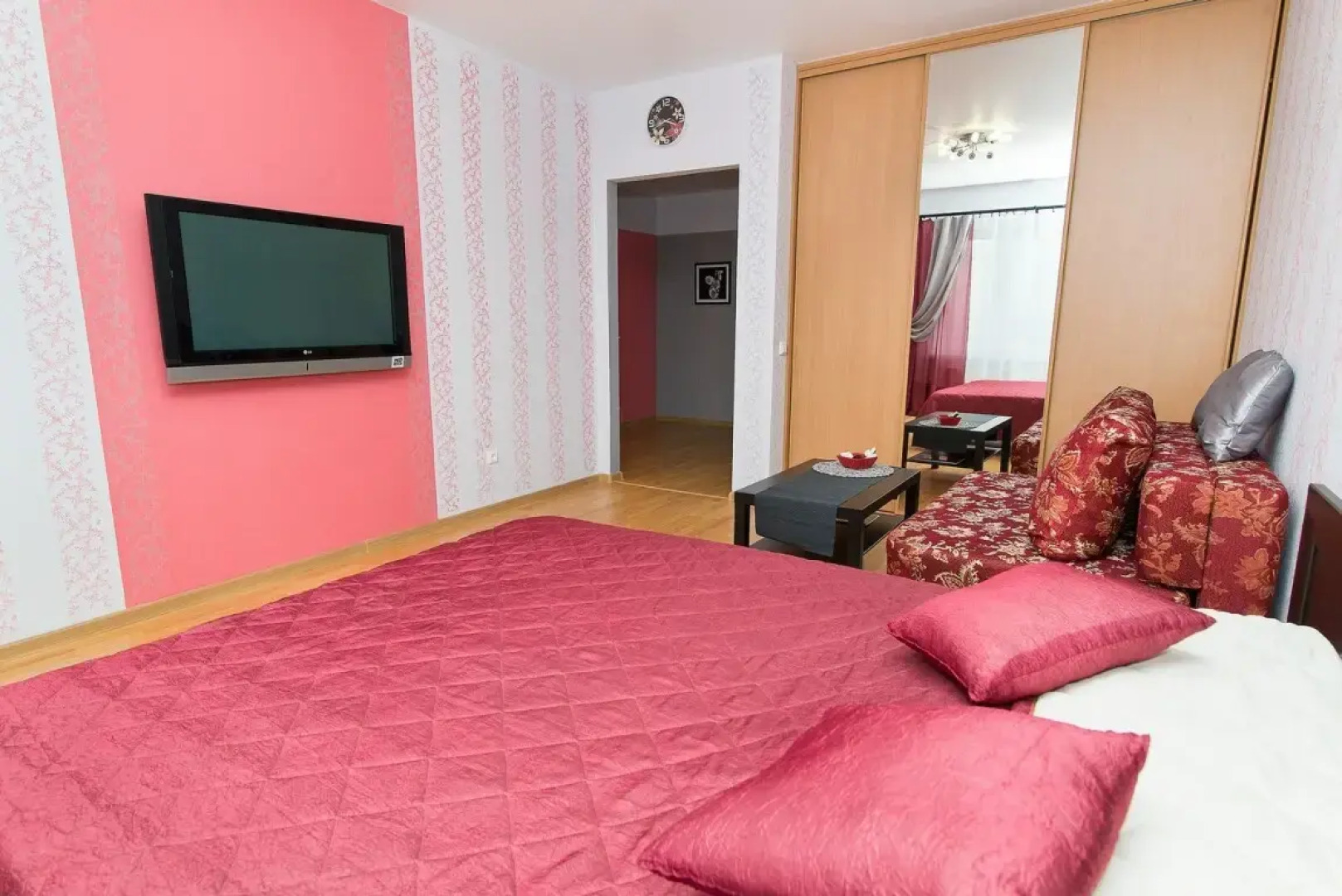 Квартира Искра Гостиный Дворъ и Ко на Щорса 105