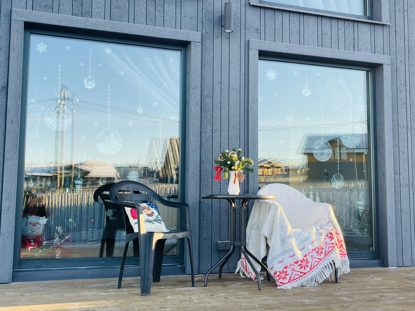 Частный дом у озера