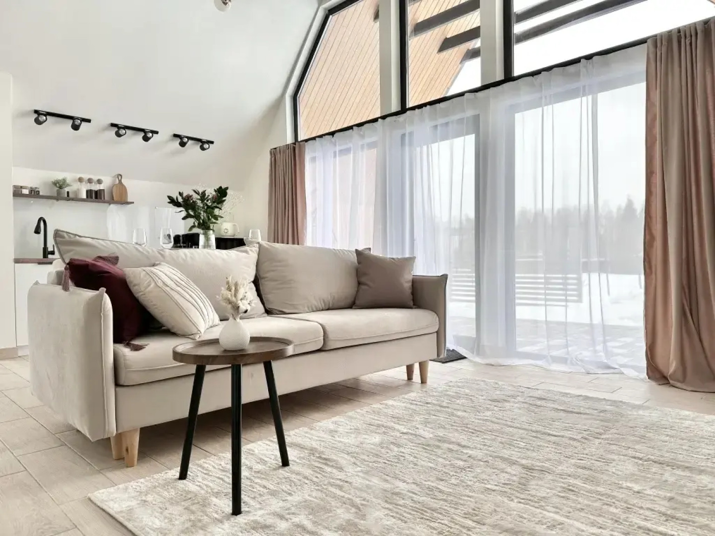 Частный Дом Барнхаус №5 с дровяной баней и горячим Чаном на 6 человек