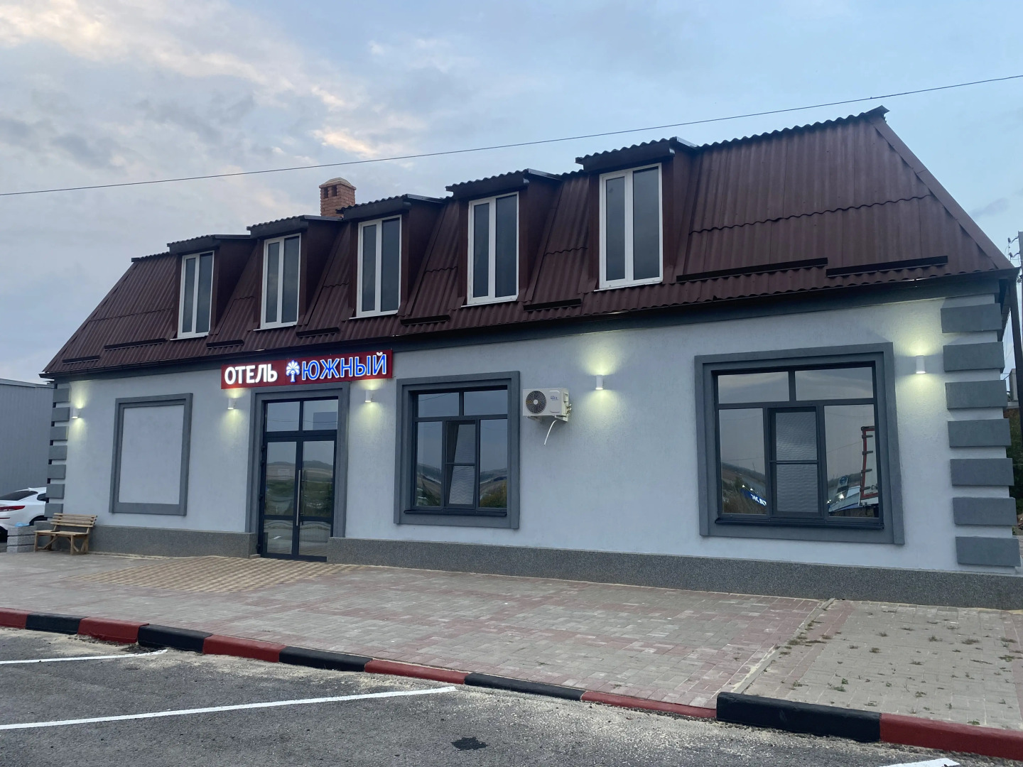 Отель Южный