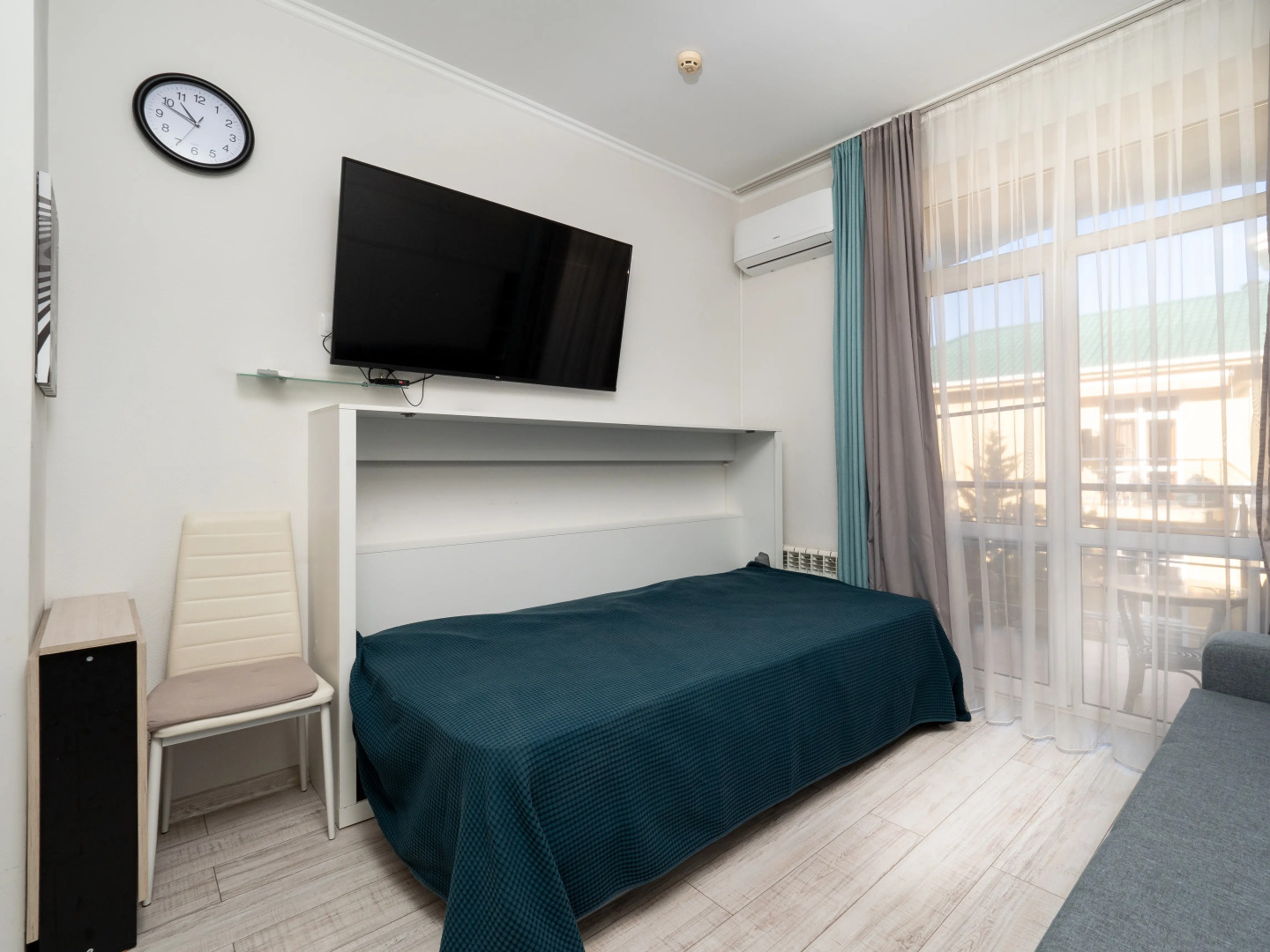 Апартаменты У Моря С Бассейном в ЖК Солнечный апр36