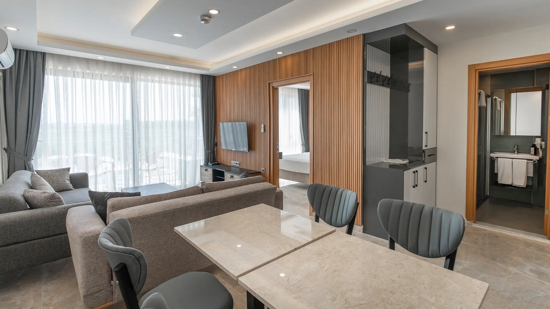 Laristone Suite Spa Hotel