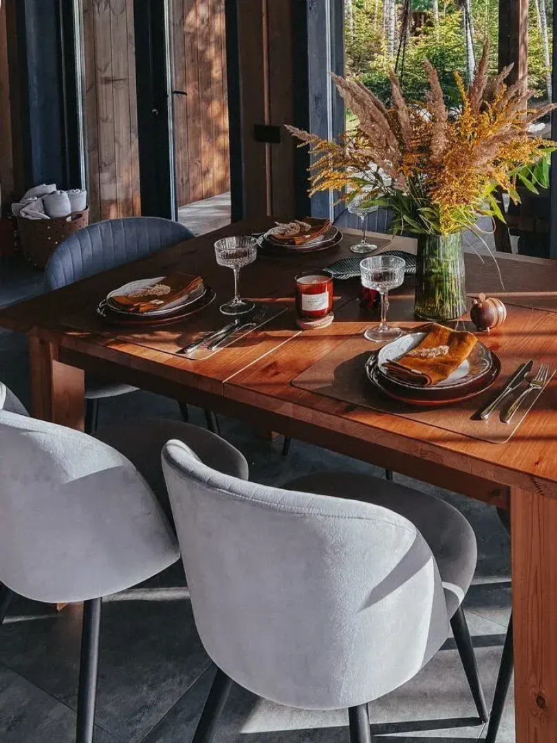 Частный дом Пaноpaмный дом в хвойнoм лесу с сaуной