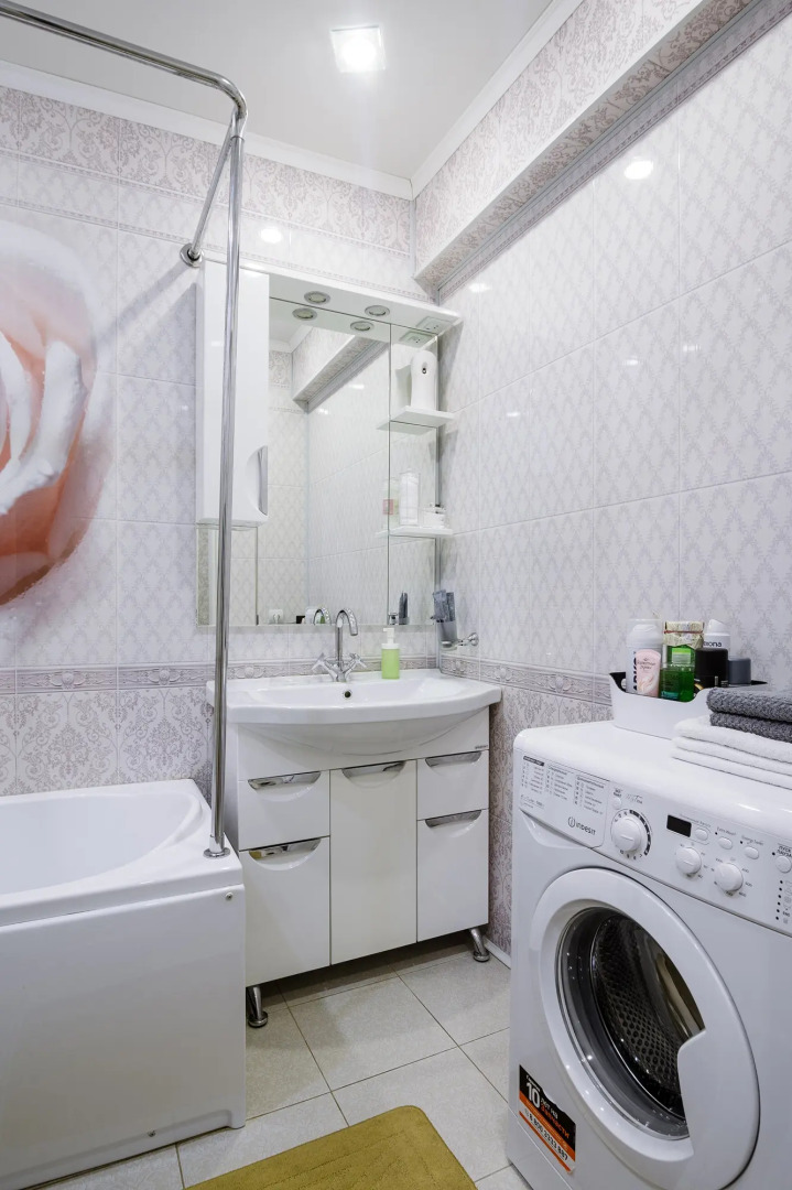 Квартира Green FOX с большой спальней и кухней в самом центре города