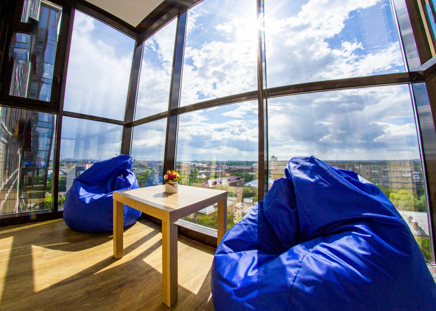 Апартаменты с Панорамным Балконом 1122