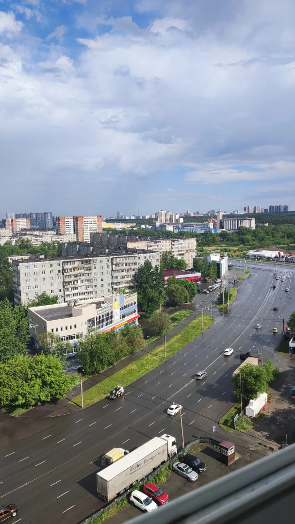 Апартаменты видовые на 14 этаже рядом ТРК Родник