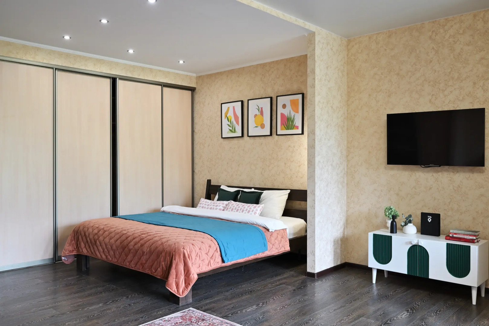 Апартаменты студия в центре ЖК Clover hose