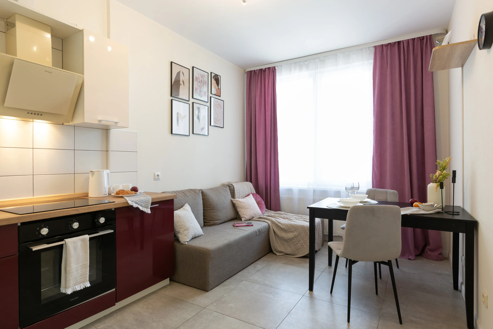 Апартаменты Life Apartments на 10 этаже ЖК Спутник