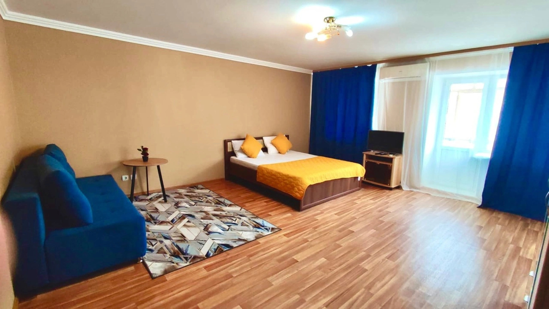 Апартаменты 1к Киевская 68