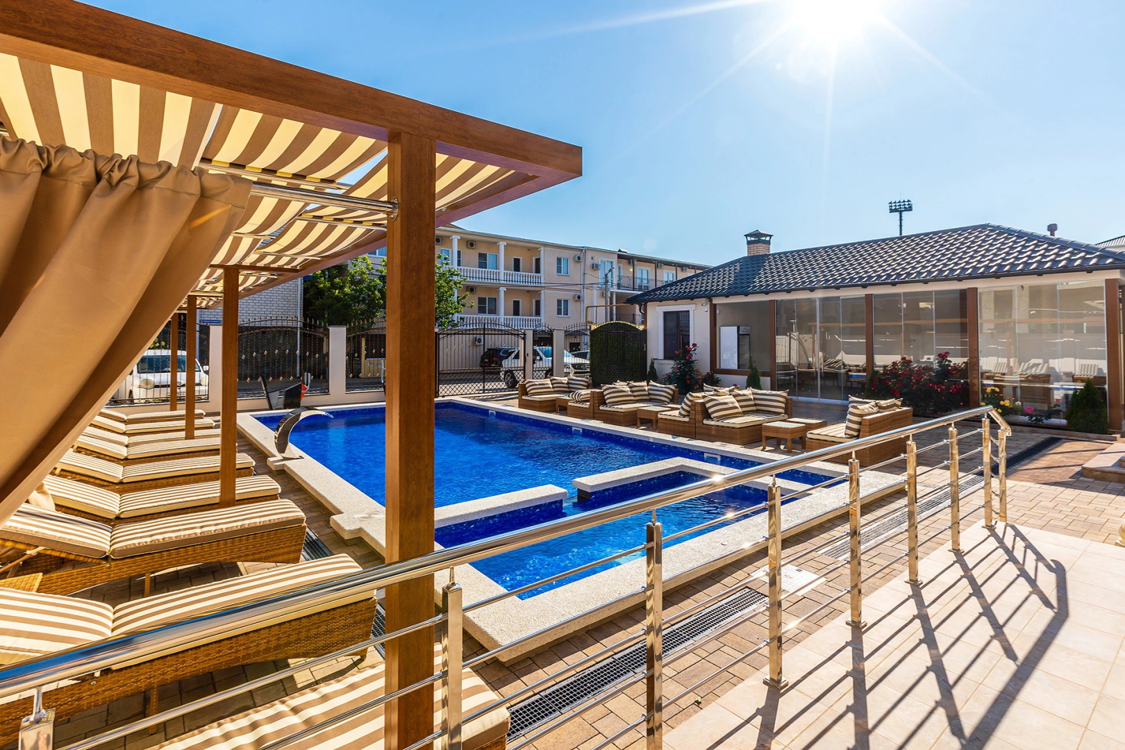 Отель Южные Ночи