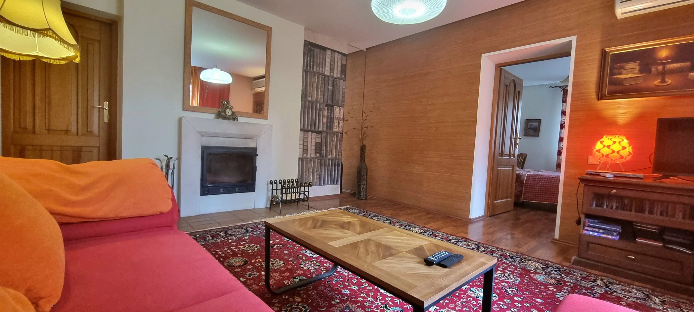 Квартира Апартаменты Амбер в Самом Центре с Отдельным Входом