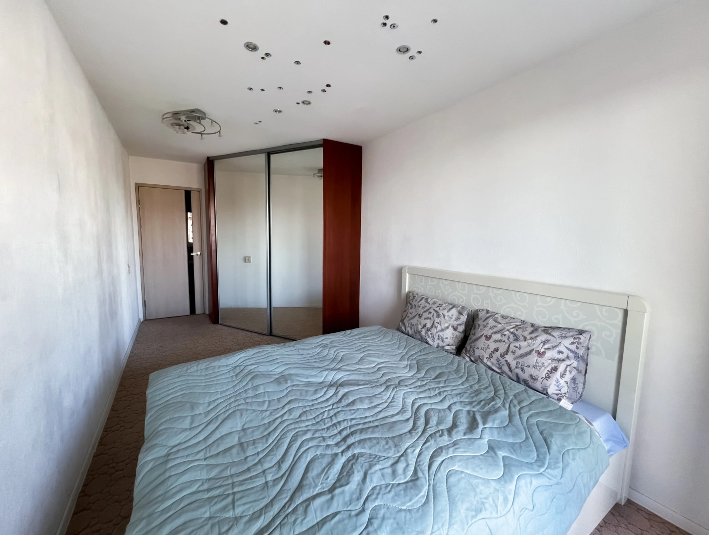 Квартира 3-комнатная на Баумана 12