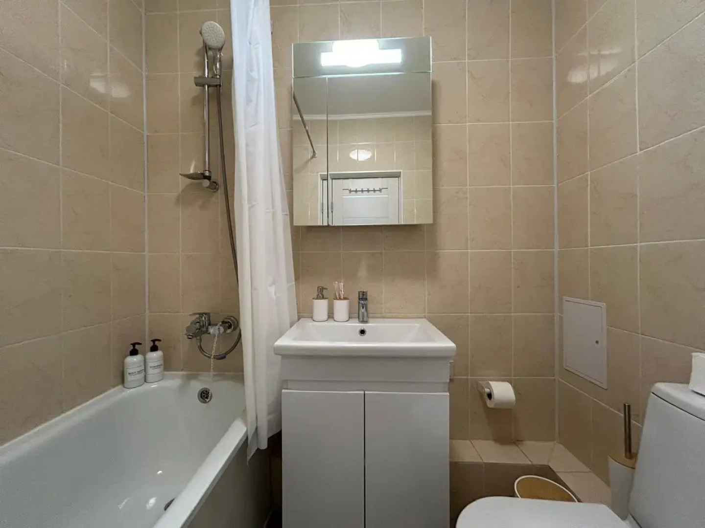 Апартаменты Студия Алма с  прекрасным видом на город