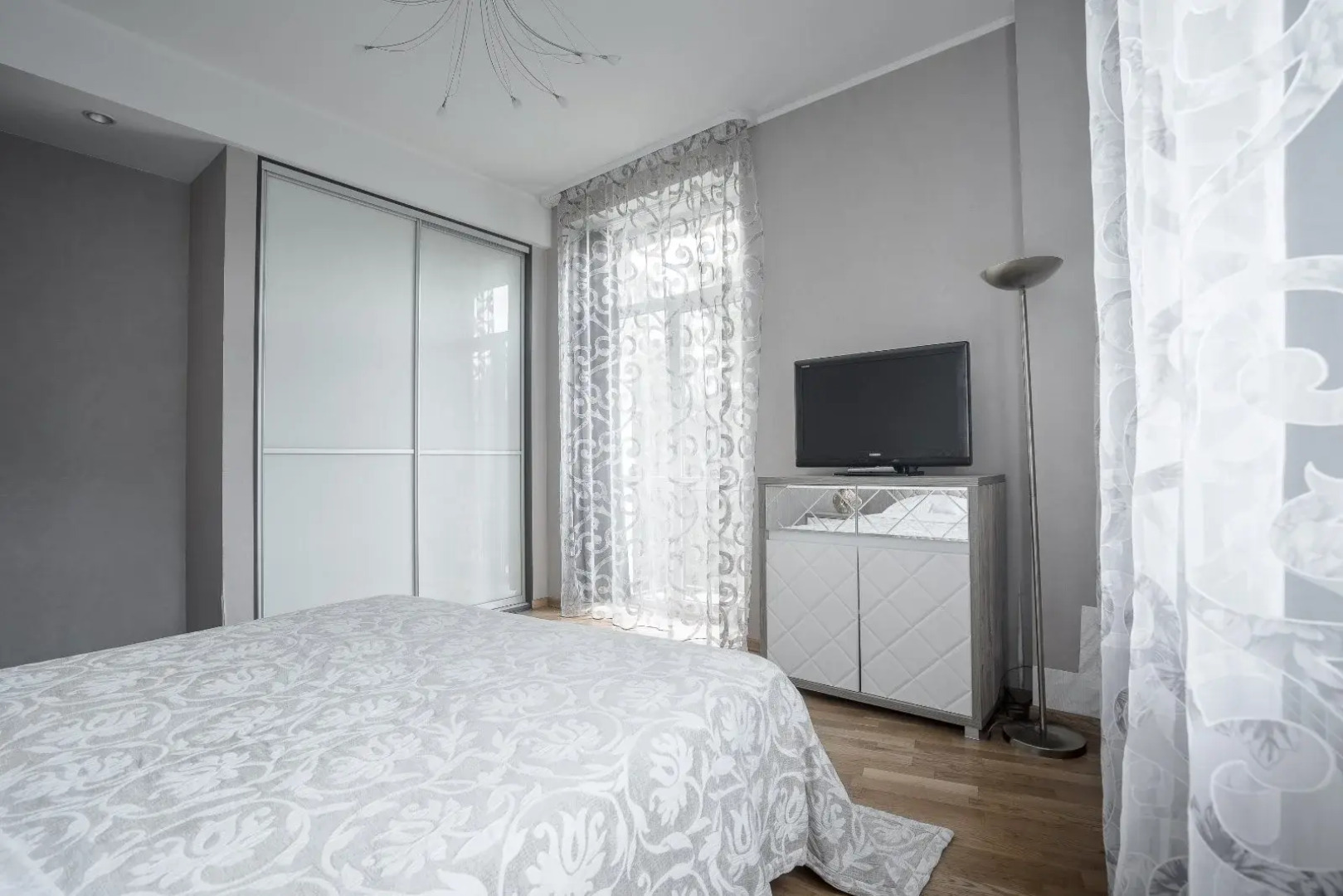 Апартаменты Vip 3х комнатные на пр-т Независимости 30 Центр