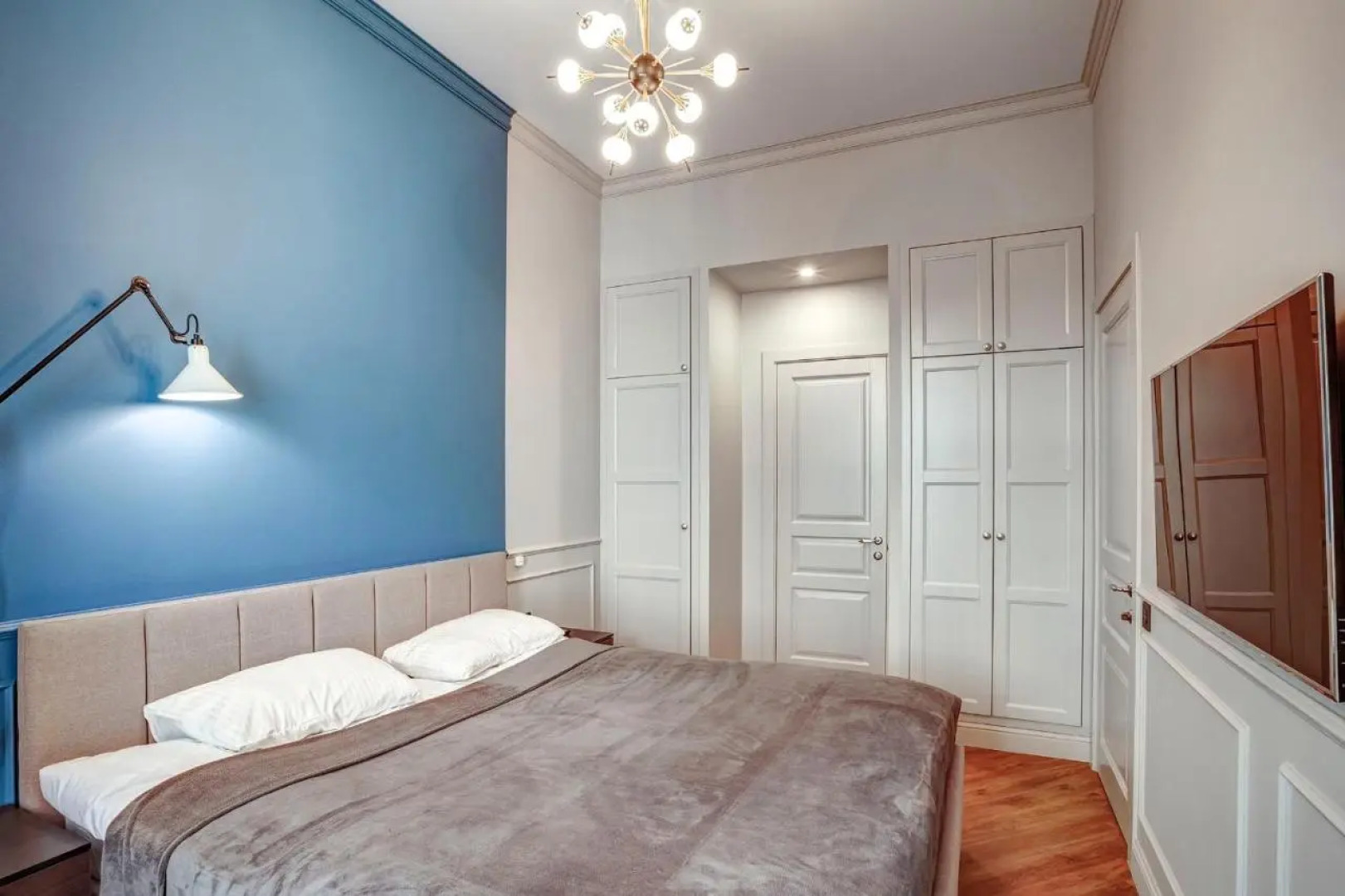 Апартаменты на Большой Конюшенной