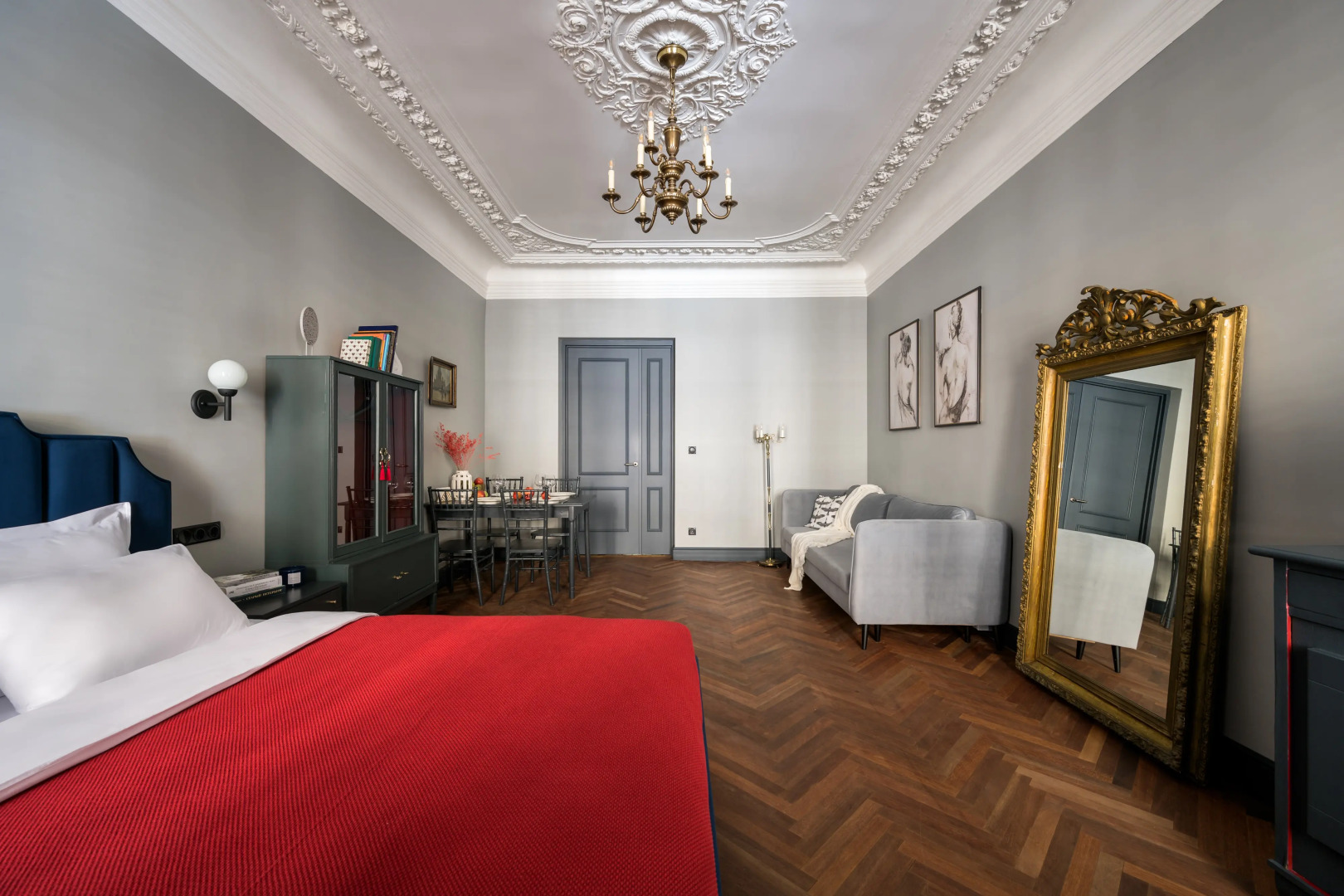 Апартаменты Двухкомнатные с Лепниной