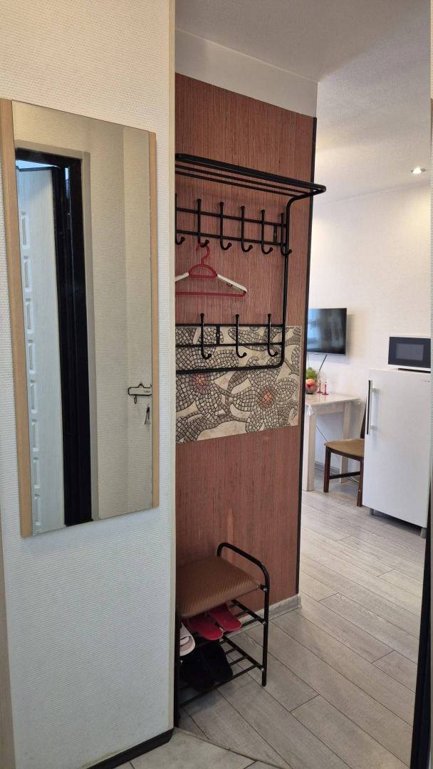 Квартира-студия с балконом на Синельникова 1