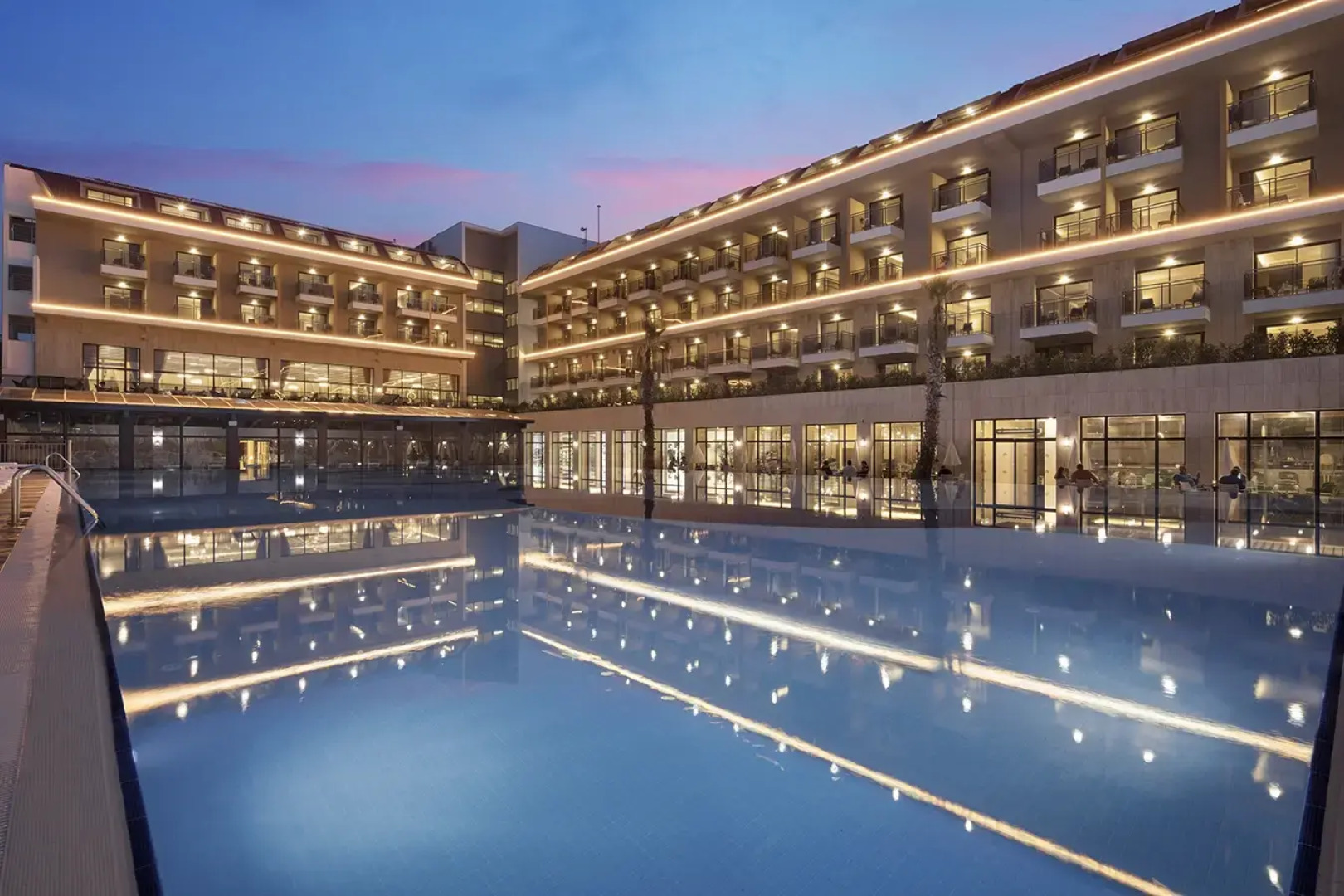 Курортный отель Aydinbey Queen's Palace & Spa - Ultra All Inclusive